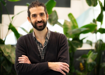 “Follow the path you truly believe in”: Interview with Stamatis Papathansiou, winner of the EACR-Mark Foundation-Pezcoller Foundation Rising Star Award 2024