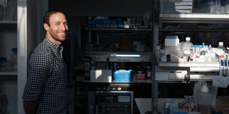 Daniel Kirschenbaum receives the 2026 EACR-Mark Foundation-Pezcoller Foundation Rising Star Award