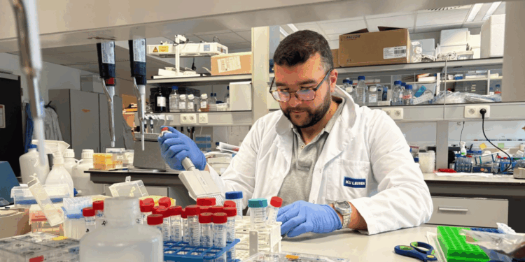 “The visit represented a complete shift in how I think about research.” – José Antonio Torres Alcaide’s Travel Fellowship